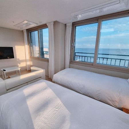 The First Ocean Songjeong Hotel Busan Eksteriør billede