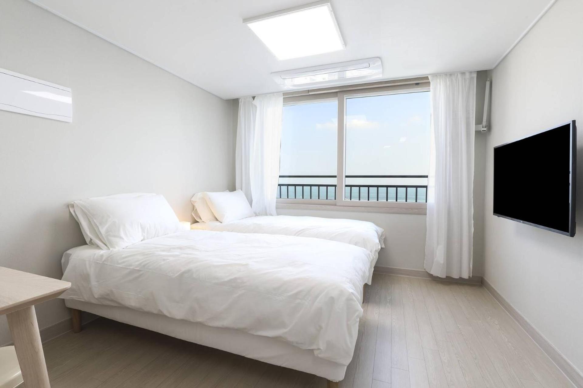 The First Ocean Songjeong Hotel Busan Eksteriør billede