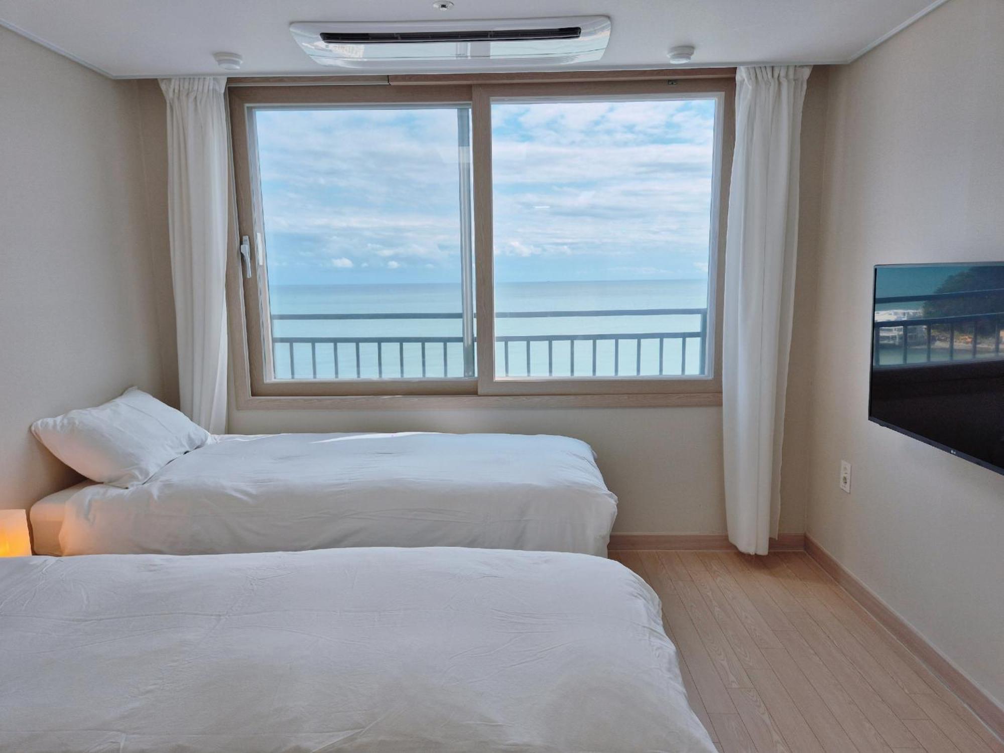 The First Ocean Songjeong Hotel Busan Eksteriør billede