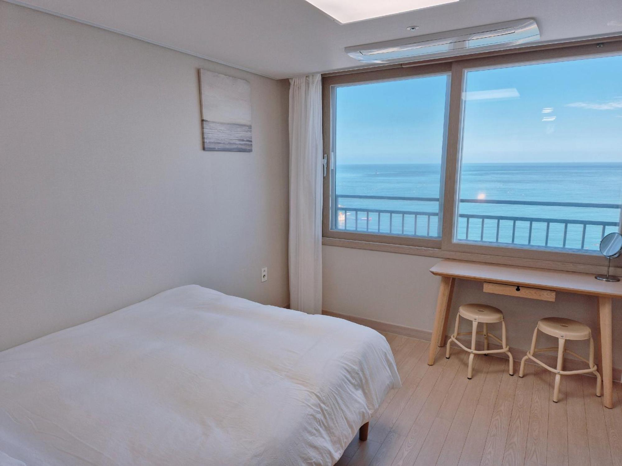 The First Ocean Songjeong Hotel Busan Eksteriør billede