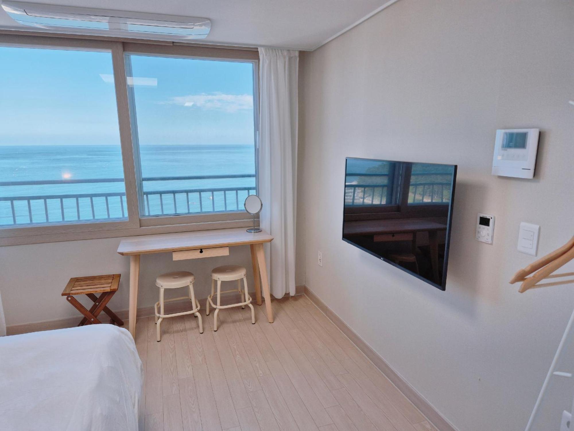 The First Ocean Songjeong Hotel Busan Eksteriør billede