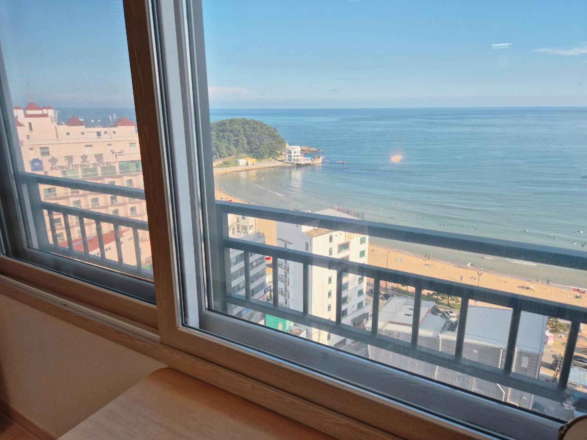 The First Ocean Songjeong Hotel Busan Eksteriør billede