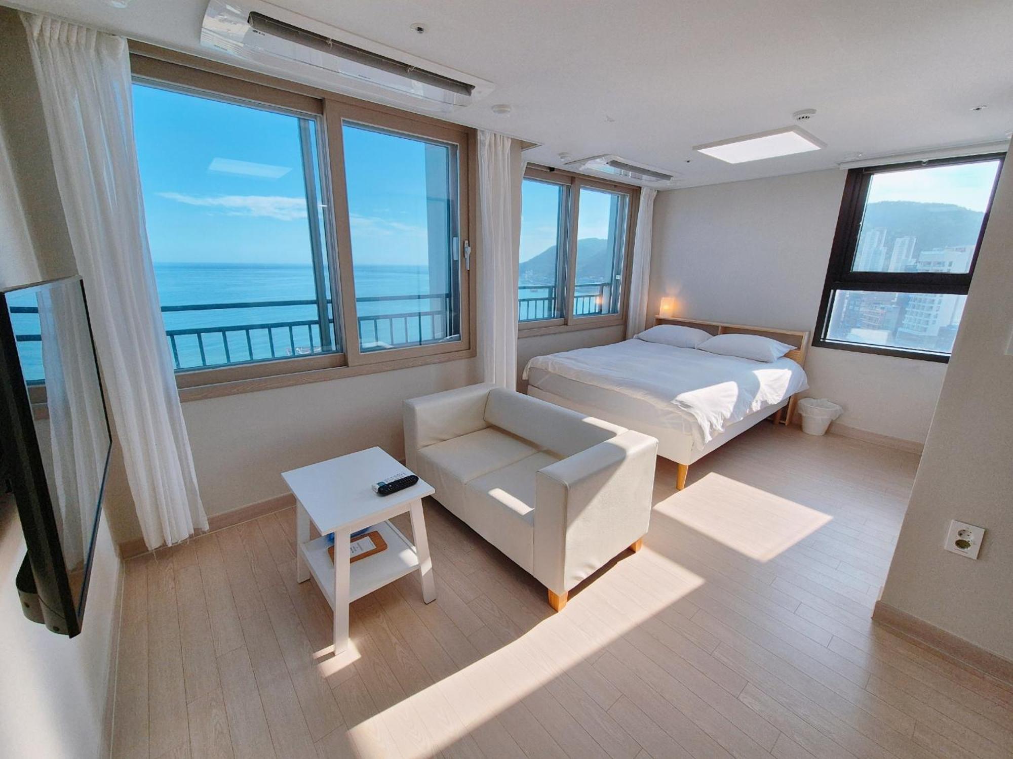 The First Ocean Songjeong Hotel Busan Eksteriør billede