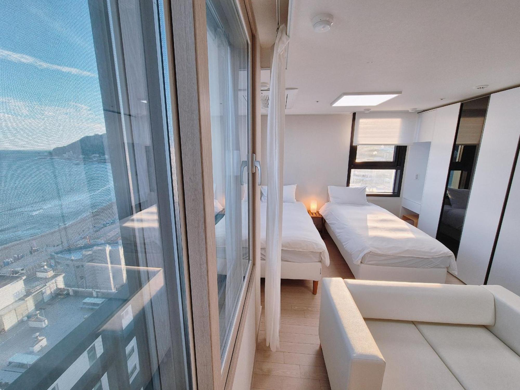 The First Ocean Songjeong Hotel Busan Eksteriør billede